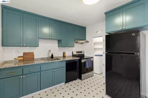 Other - 1711 3rd St, Alameda, CA 94501 photo 1 of 4