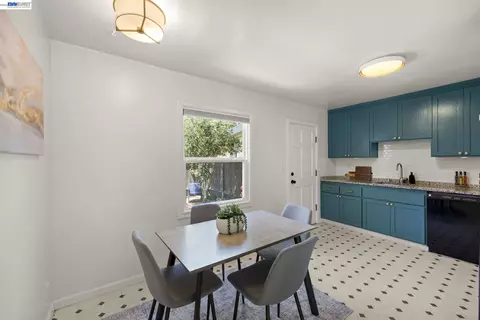 Dining - 1711 3rd St, Alameda, CA 94501 photo 1 of 2