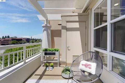 20488 Stevens Creek Blvd #2302, Cupertino, CA 95014