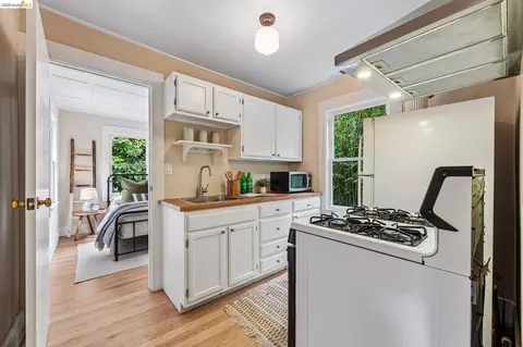 Kitchen - 2222 Blake St, Berkeley, CA 94704 photo 10 of 10
