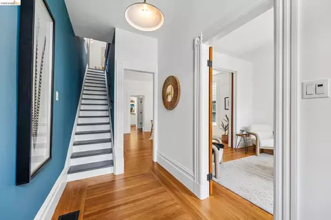Entry Way - 2222 Blake St, Berkeley, CA 94704 photo 1 of 1