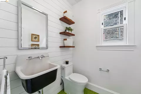 Bath - 2222 Blake St, Berkeley, CA 94704 photo 1 of 6