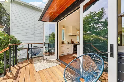 Exterior - 2222 Blake St, Berkeley, CA 94704 photo 5 of 21