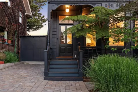 Exterior - 2222 Blake St, Berkeley, CA 94704 photo 2 of 21