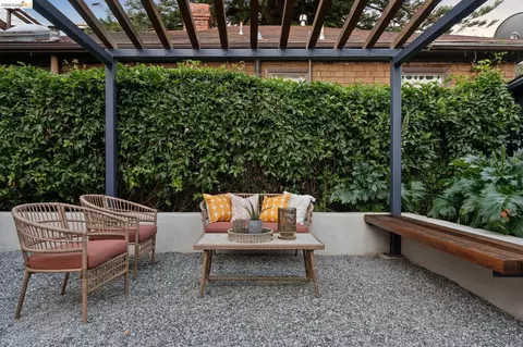 Exterior - 2222 Blake St, Berkeley, CA 94704 photo 12 of 21