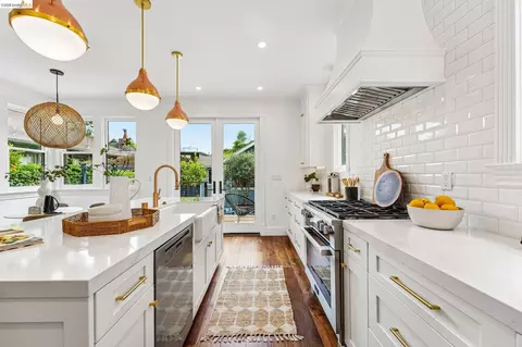 Kitchen - 2222 Blake St, Berkeley, CA 94704 photo 4 of 10