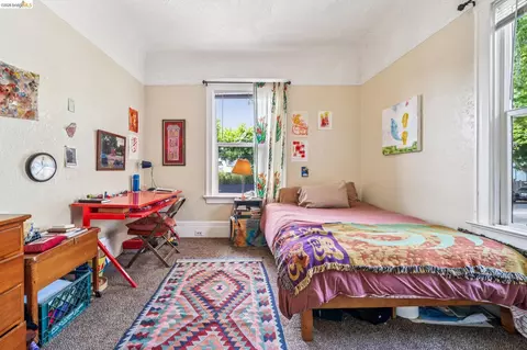 Bedroom - 1268 Alcatraz Ave, Berkeley, CA 94702 photo 8 of 14