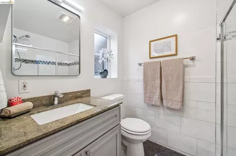 Bath - 1268 Alcatraz Ave, Berkeley, CA 94702 photo 1 of 4