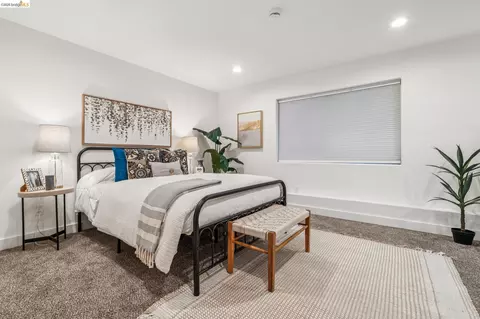 Bedroom - 1268 Alcatraz Ave, Berkeley, CA 94702 photo 1 of 14