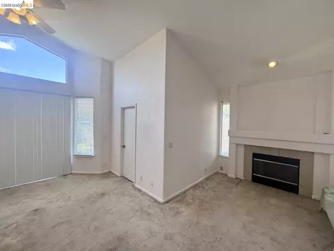 Living - 5001 Meadow Pass Way, Antelope, CA 95843 photo 9 of 11