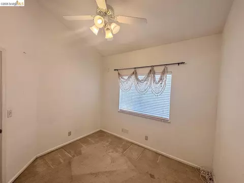 Bedroom - 5001 Meadow Pass Way, Antelope, CA 95843 photo 6 of 9