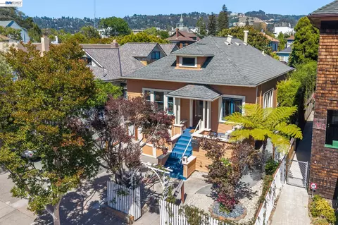 2221 Roosevelt, Berkeley, CA 94703
