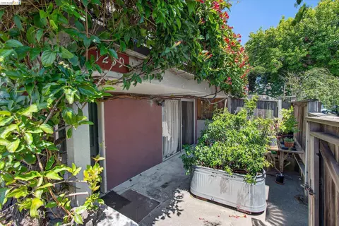Exterior - 1239 Berkeley Way, Berkeley, CA 94702 photo 10 of 11
