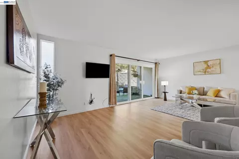 651 Moraga Rd #12, Moraga, CA 94556