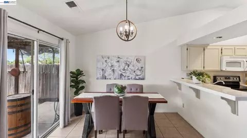 Dining - 1571 Spring Ct, Tracy, CA 95376 photo 1 of 1