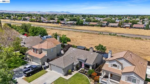 View/Area - 1571 Spring Ct, Tracy, CA 95376 photo 1 of 6