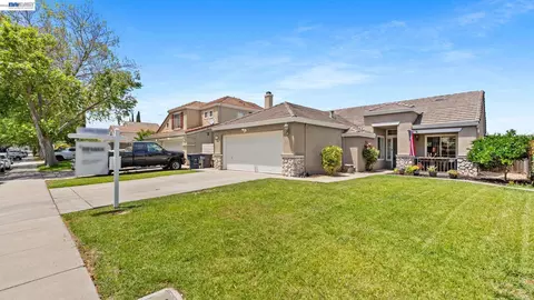 Exterior - 1571 Spring Ct, Tracy, CA 95376 photo 6 of 6