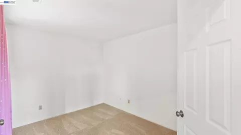 Bedroom - 1571 Spring Ct, Tracy, CA 95376 photo 6 of 6