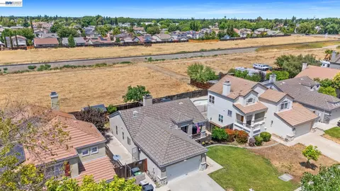 View/Area - 1571 Spring Ct, Tracy, CA 95376 photo 2 of 6