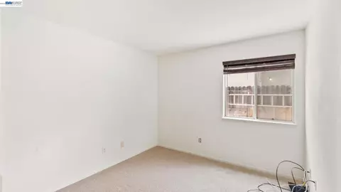 Bedroom - 1571 Spring Ct, Tracy, CA 95376 photo 4 of 6