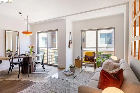 414 40th St #311, Oakland, CA 94609