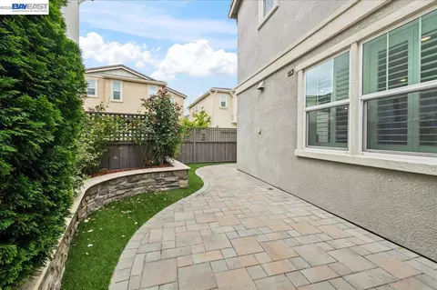 Exterior - 3957 Scottfield St, Dublin, CA 94568 photo 5 of 9