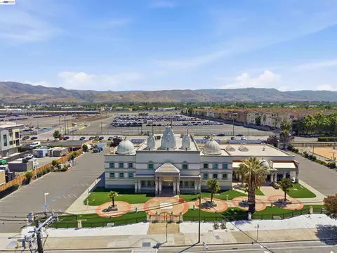 View/Area - 1661 Centre Pointe Dr, Milpitas, CA 95035 photo 5 of 6
