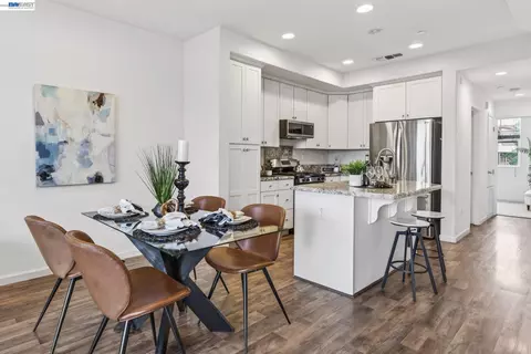 1072 Victories Loop, San Jose, CA 95116