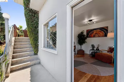 Entry Way - 2301 Oak St, Berkeley, CA 94708 photo 4 of 4