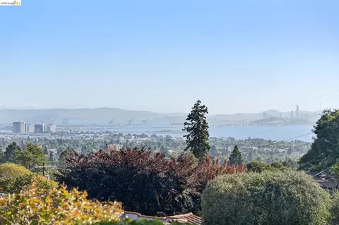 View/Area - 2301 Oak St, Berkeley, CA 94708 photo 4 of 6