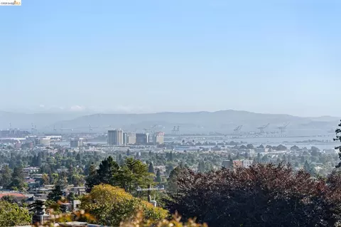 View/Area - 2301 Oak St, Berkeley, CA 94708 photo 6 of 6