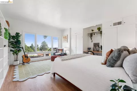 Bedroom - 2301 Oak St, Berkeley, CA 94708 photo 1 of 8