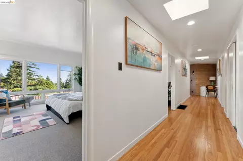 Entry Way - 2301 Oak St, Berkeley, CA 94708 photo 2 of 4
