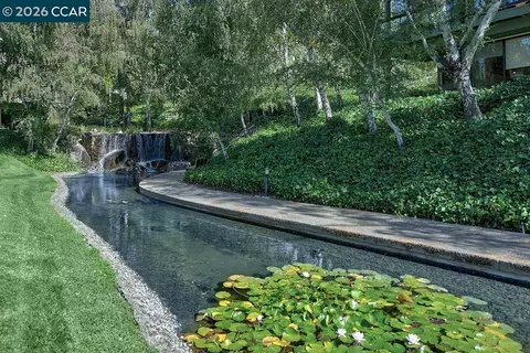 3142 Rossmoor Pkwy #2, Walnut Creek, CA 94595