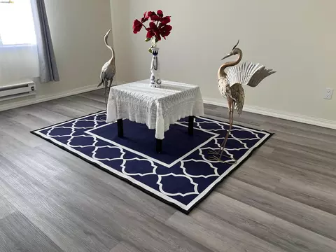 Living - 988 Franklin St #1111, Oakland, CA 94607 photo 2 of 4