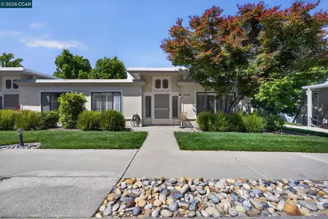 1124 Oakmont Dr #4, Walnut Creek, CA 94595