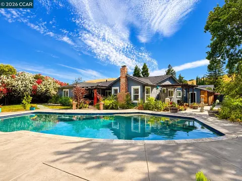 1199 Gamay Dr, Clayton, CA 94517