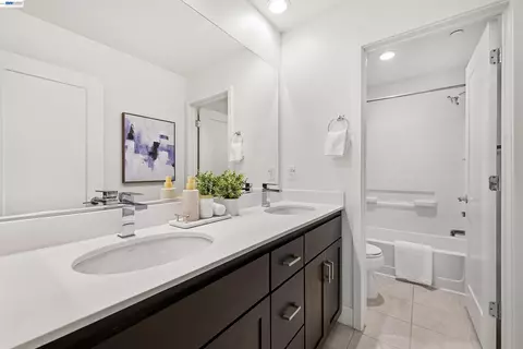 Bath - 37660 Cape Cod Rd, Newark, CA 94560 photo 4 of 6