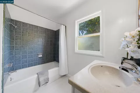 848 Talbart St, Martinez, CA 94553 photo 28