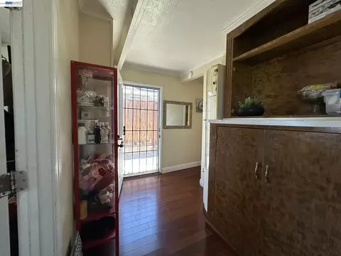 Entry Way - 29 Delta Dr, Bay Point, CA 94565 photo 3 of 5