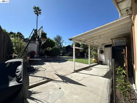 Exterior - 29 Delta Dr, Bay Point, CA 94565 photo 8 of 45