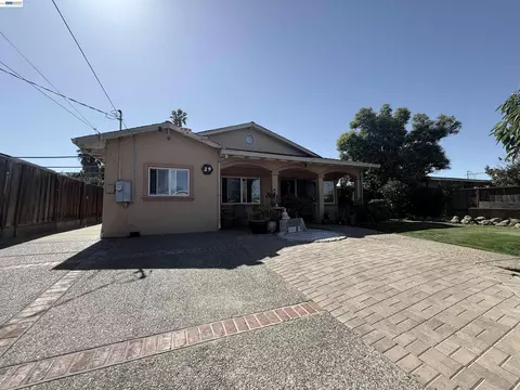 Exterior - 29 Delta Dr, Bay Point, CA 94565 photo 2 of 3