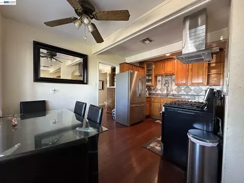 Kitchen - 29 Delta Dr, Bay Point, CA 94565 photo 3 of 3