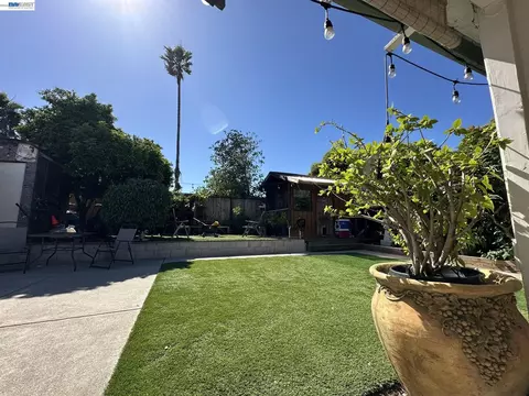 Exterior - 29 Delta Dr, Bay Point, CA 94565 photo 9 of 45