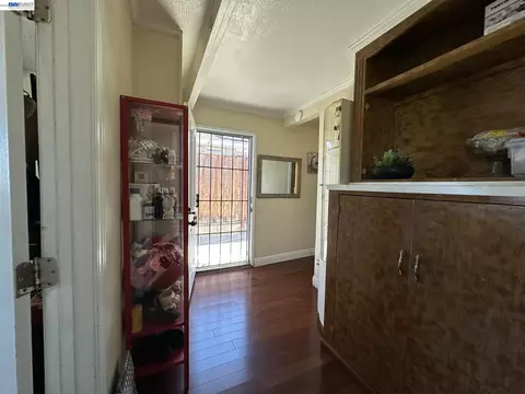 Entry Way - 29 Delta Dr, Bay Point, CA 94565 photo 2 of 5