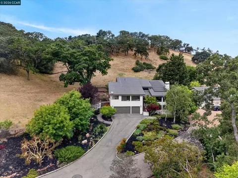58 Saddle Rd, Walnut Creek, CA 94595