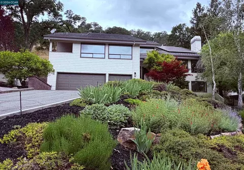 58 Saddle Rd, Walnut Creek, CA 94595
