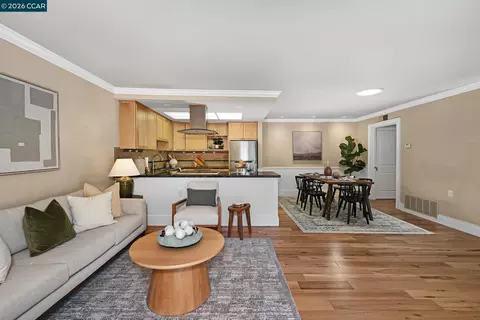 2233 Pine Knoll Dr #4, Walnut Creek, CA 94595