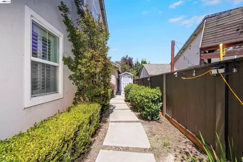 Exterior - 321 Myrtle Ln, Oakley, CA 94561 photo 18 of 21