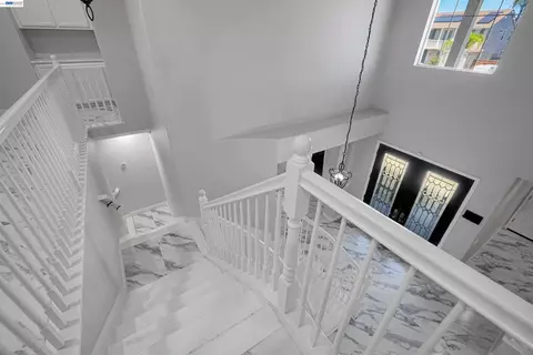 Entry Way - 321 Myrtle Ln, Oakley, CA 94561 photo 5 of 10